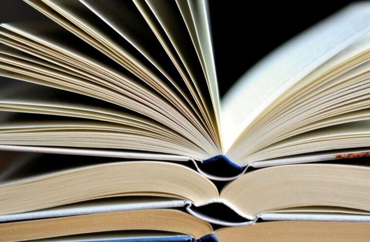 Zu sehen ist das Beitragsbild zum Beitrag mit dem Thema: Die besten Bücher über Selbsthypnose